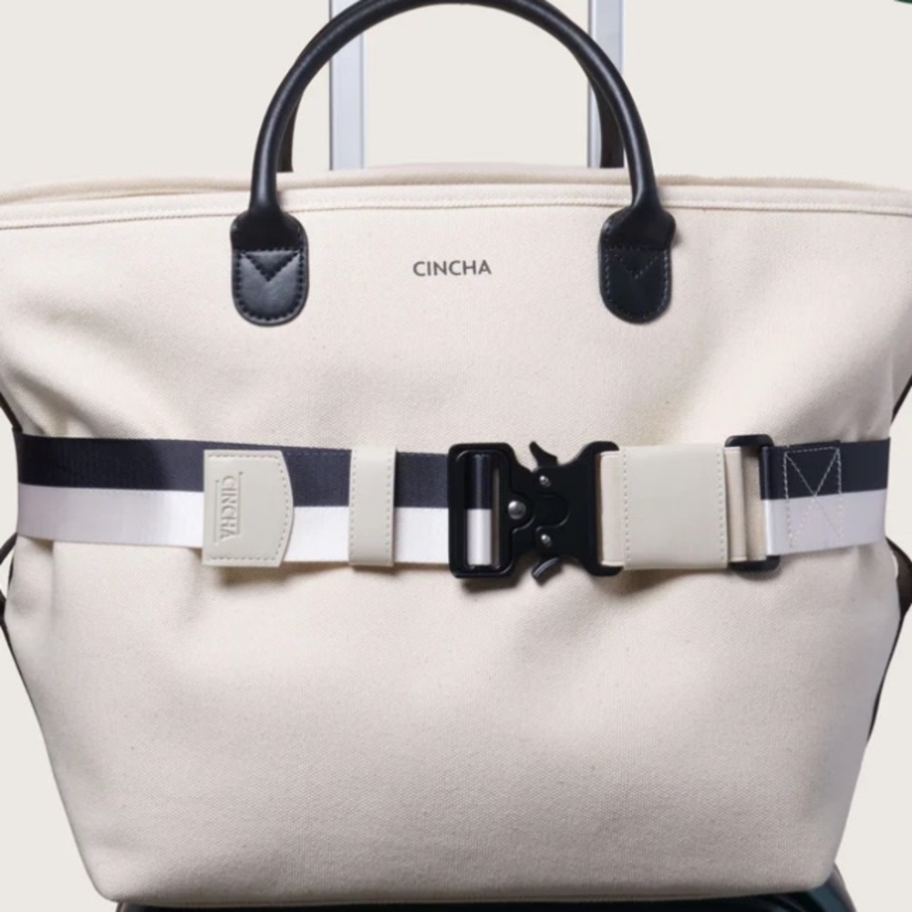 Cincha travel belt black and white never used